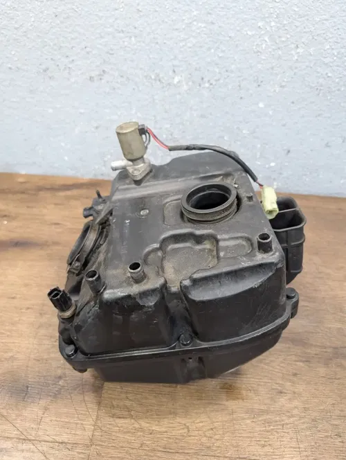 2006 SUZUKI SV650 OEM AIRBOX AIR INTAKE FILTER BOX w/ SENSOR - 13700-17G00