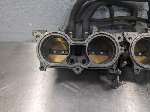 07-12 Honda CBR600RR OEM Main Fuel Injectors Throttle Bodies - 16400-MFJ-A01