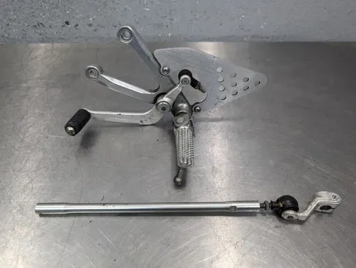 01-02 Yamaha YZF R6 LEFT REARSET REAR SET FOOT PEG W SHIFTER - 5EB-27442-00-00