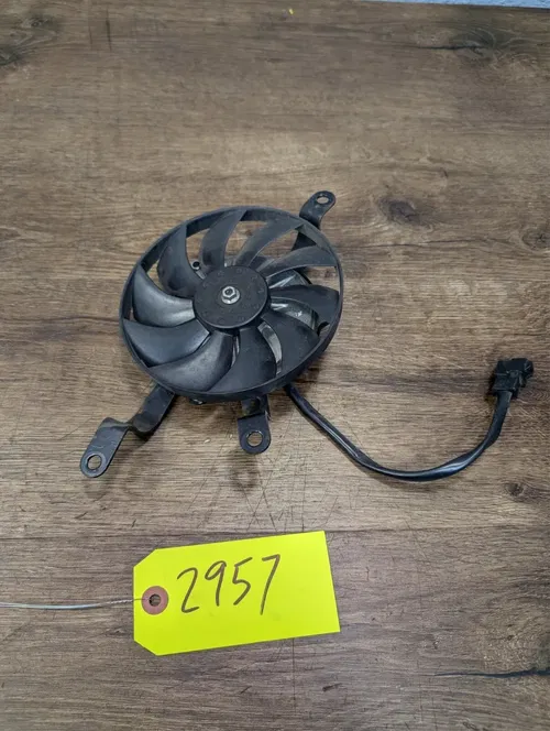 06-20 YAMAHA YZF R6 OEM LEFT ENGINE RADIATOR COOLING FAN MOTOR - 2C0-12405-10-00