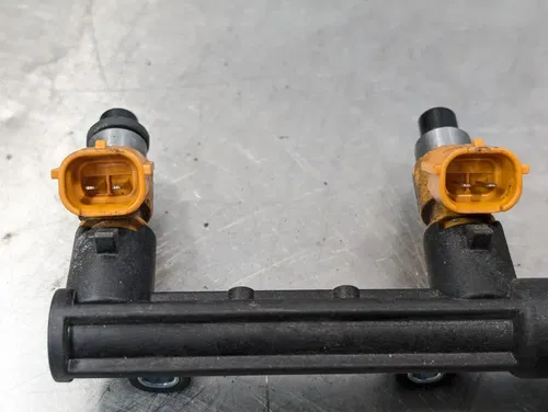 2007-2012 Honda CBR600RR Primary Fuel Injector Rail Assembly OEM CBR 600 RR