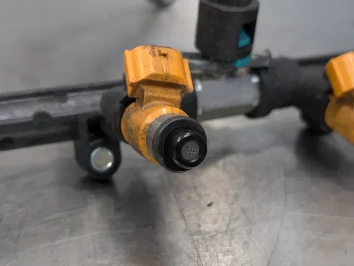 2007-2012 Honda CBR600RR Primary Fuel Injector Rail Assembly OEM CBR 600 RR