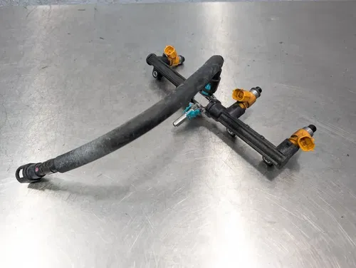2007-2012 Honda CBR600RR Primary Fuel Injector Rail Assembly OEM CBR 600 RR