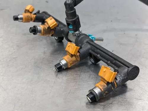 2007-2012 Honda CBR600RR Primary Fuel Injector Rail Assembly OEM CBR 600 RR