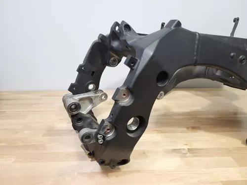 YAMAHA FZ10 MT10 2017-2022 MAIN FRAME CHASSIS CLN TTL IN HAND EZ REG (2017)