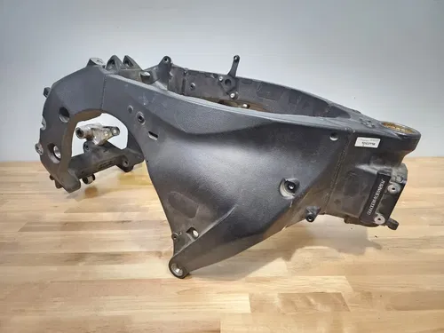 YAMAHA FZ10 MT10 2017-2022 MAIN FRAME CHASSIS CLN TTL IN HAND EZ REG (2017)