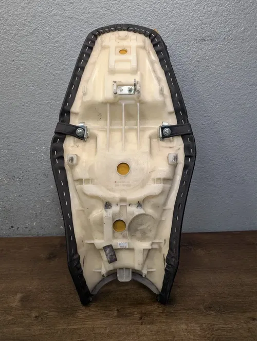 2009-2011 Kawasaki Ninja EX650 OEM Front Driver Seat Pad Saddle - 53066-0219-12Y