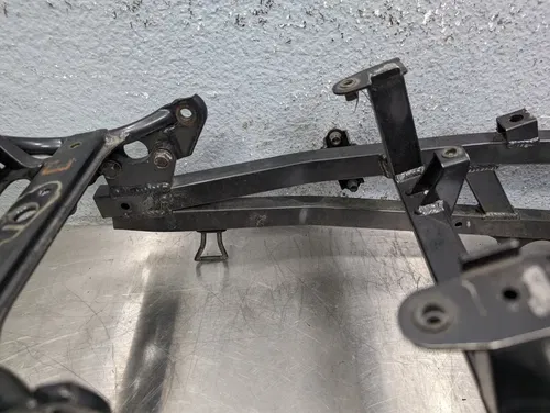 1996-2003 KAWASAKI NINJA ZX7R OEM REAR SUBFRAME BACK SUB FRAME R6