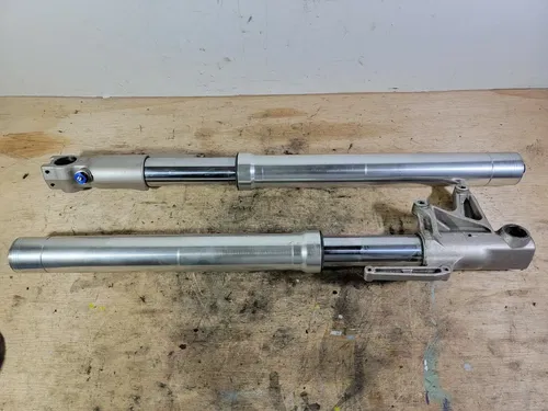 08 09 10 BUELL 1125CR 1125R FRONT FORK STRAIGHT