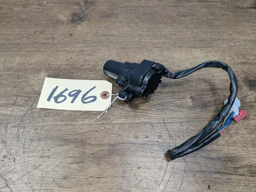 2004-2006 Yamaha YZF R1 OEM Ignition Lock *NO KEY - 5VY-82501-10-00