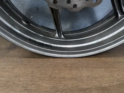 2005-2006 KAWASAKI NINJA ZX6R 636 OEM REAR WHEEL RIM 17 X 5.50 - 41073-0040-2A