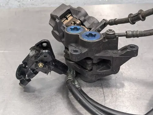2001-2002 YAMAHA YZF R6 OEM RIGHT LEFT FRONT BRAKE CALIPER SET - 5DM-2580T-00-00