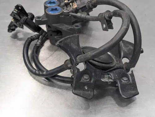 2001-2002 YAMAHA YZF R6 OEM RIGHT LEFT FRONT BRAKE CALIPER SET - 5DM-2580T-00-00