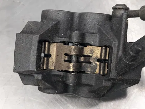 2001-2002 YAMAHA YZF R6 OEM RIGHT LEFT FRONT BRAKE CALIPER SET - 5DM-2580T-00-00