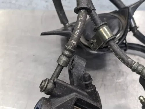 2001-2002 YAMAHA YZF R6 OEM RIGHT LEFT FRONT BRAKE CALIPER SET - 5DM-2580T-00-00