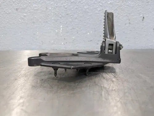 2017-2022 YAMAHA YZF R6 OEM LEFT REARSET REAR SET DRIVER FOOT PEG REST STOP