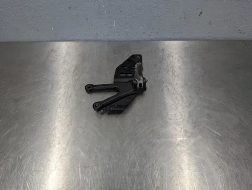2017-2022 YAMAHA YZF R6 OEM LEFT REARSET REAR SET DRIVER FOOT PEG REST STOP