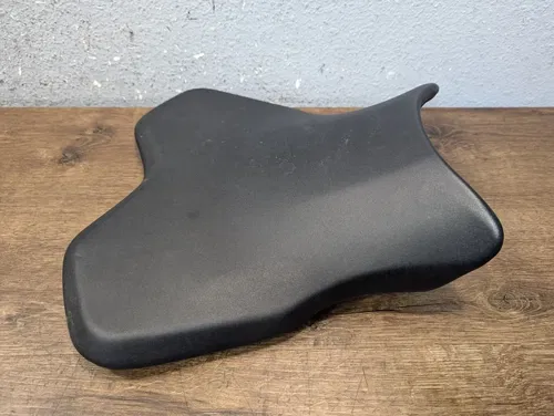 2015-2024 YAMAHA YZF R1 OEM FRONT DRIVER SEAT SADDLE Y2CR - 2CR-24710-01-00