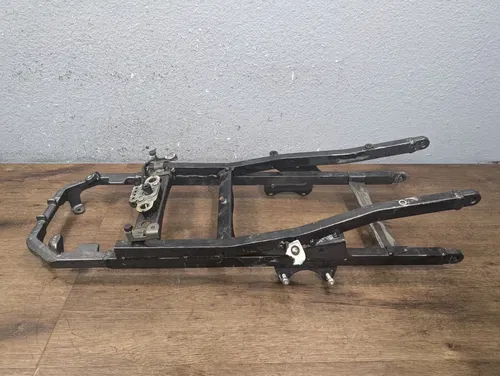 2005 KAWASAKI NINJA ZX10R OEM STRAIGHT REAR TAIL BACK SUBFRAME SUB FRAME
