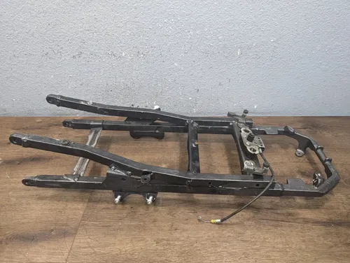 2005 KAWASAKI NINJA ZX10R OEM STRAIGHT REAR TAIL BACK SUBFRAME SUB FRAME