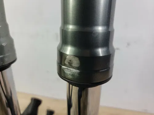 09-12 KAWASAKI ZX6R FRONT FORKS STRAIGHT 17K MILES Left Side Barely Bent