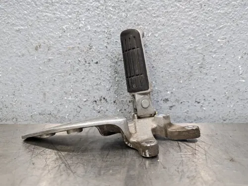 97-07 YAMAHA YZF600R YZF 600 OEM RIGHT REARSET REAR SET FOOT PEG 4FM-27442-02-00