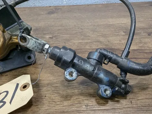 05-06 KAWASAKI NINJA ZX6R OEM RIGHT REAR SET BRAKE MASTER CYLINDER - 43015-0033