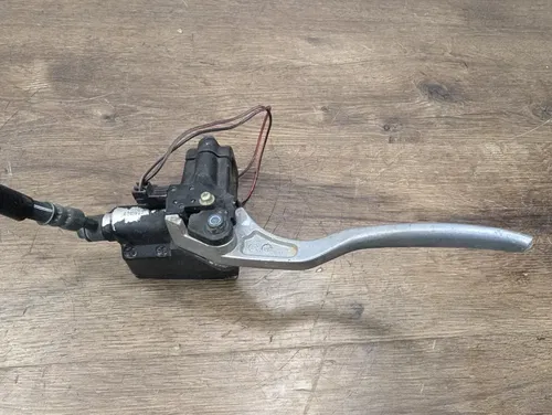 2007 SUZUKI GS 500 GS500 OEM FRONT BRAKE MASTER CYLINDER CALIPER 59100-33D81-999