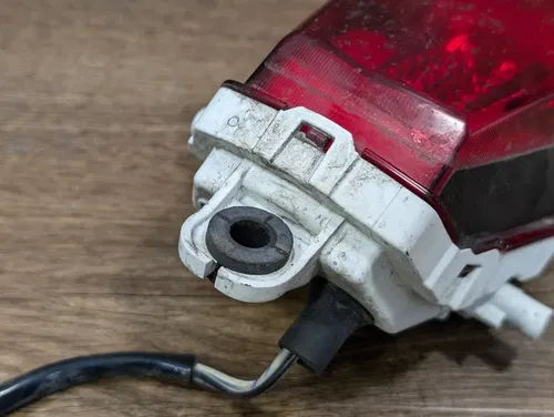 17-23 SUZUKI GSXR 1000R OEM REAR TAIL TAILLIGHT BACK BRAKE LIGHT - 35710-17KA0