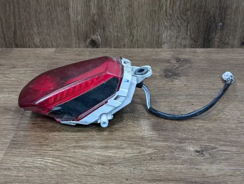 17-23 SUZUKI GSXR 1000R OEM REAR TAIL TAILLIGHT BACK BRAKE LIGHT - 35710-17KA0