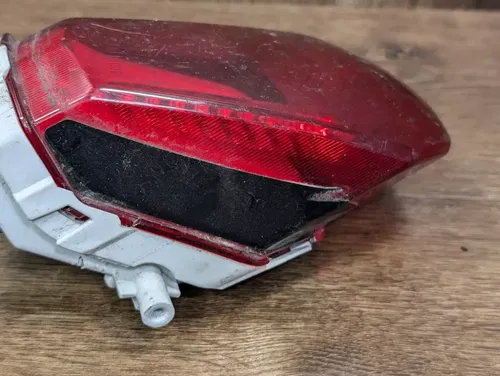 17-23 SUZUKI GSXR 1000R OEM REAR TAIL TAILLIGHT BACK BRAKE LIGHT - 35710-17KA0
