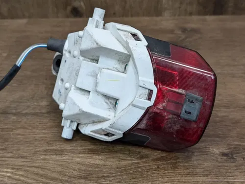 17-23 SUZUKI GSXR 1000R OEM REAR TAIL TAILLIGHT BACK BRAKE LIGHT - 35710-17KA0