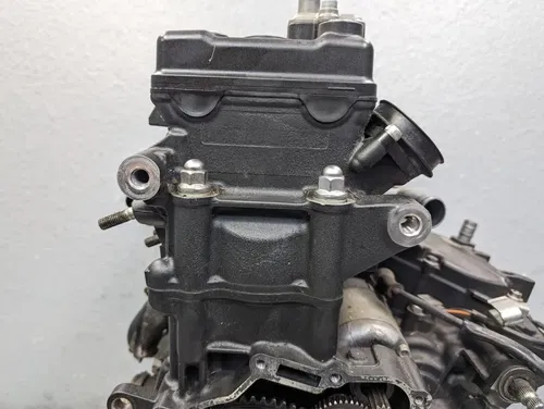 2006-2007 YAMAHA YZF R6 OEM Engine Motor Crankcase Cylinder Head Assembly Runner