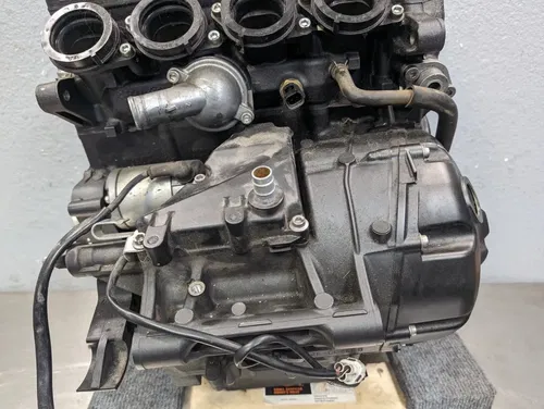 2006-2007 YAMAHA YZF R6 OEM Engine Motor Crankcase Cylinder Head Assembly Runner