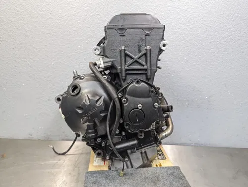 2006-2007 YAMAHA YZF R6 OEM Engine Motor Crankcase Cylinder Head Assembly Runner