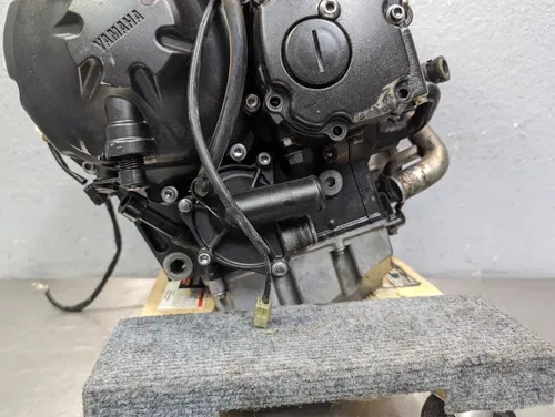 2006-2007 YAMAHA YZF R6 OEM Engine Motor Crankcase Cylinder Head Assembly Runner