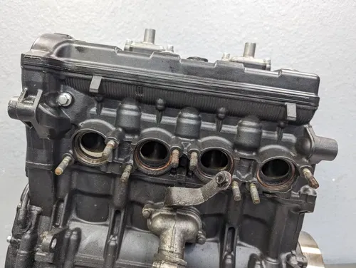 2006-2007 YAMAHA YZF R6 OEM Engine Motor Crankcase Cylinder Head Assembly Runner