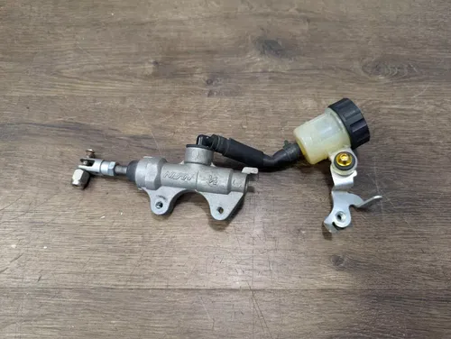 06-07 YAMAHA YZF R6 REAR BACK BRAKE MASTER CYLINDER W RESERVOIR 2C0-2583V-01-00