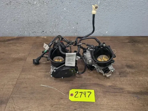 20-24 Ducati Panigale V2 955 OEM Throttle Body Injector Intake Carb - 28241121A
