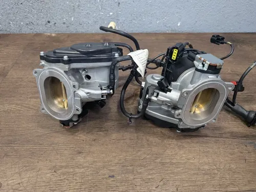 20-24 Ducati Panigale V2 955 OEM Throttle Body Injector Intake Carb - 28241121A