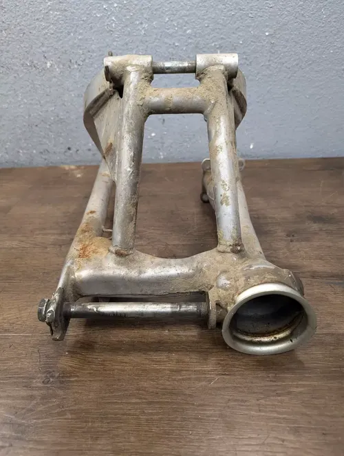 1981-1983 YAMAHA VIRAGO XV750 XV 750 OEM REAR SUSPENSION SWING ARM WITH BRACKET