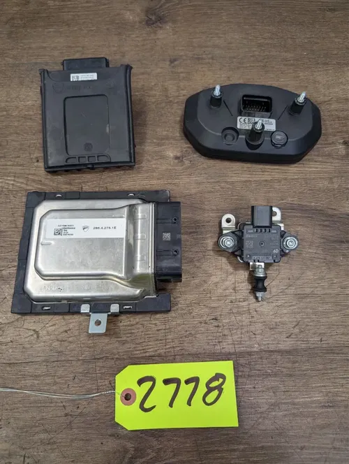 2021 Ducati Panigale V2 955 OEM Speedometer ECU FUEL CONTROLLER LEAN SENSOR LOT