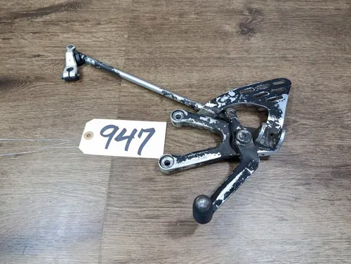 2007-2008 Yamaha YZFR1 YZF R1 OEM Left Rearset Foot Rest Bracket Pedal Linkage