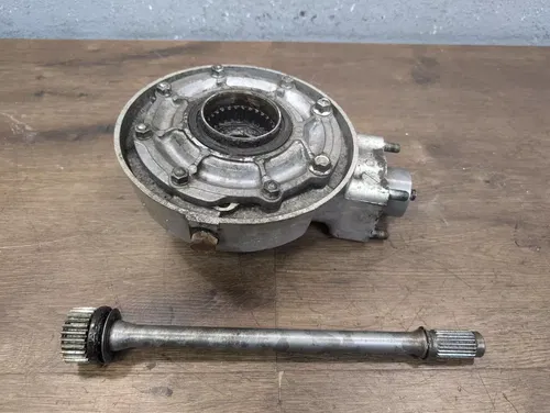 1981-1983 Yamaha Virago XV750 Final Drive Rear Axle Gear Case - 4X7-46101-01-00