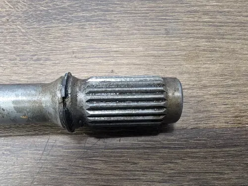 1981-1983 Yamaha Virago XV750 Final Drive Rear Axle Gear Case - 4X7-46101-01-00