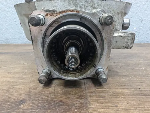 1981-1983 Yamaha Virago XV750 Final Drive Rear Axle Gear Case - 4X7-46101-01-00