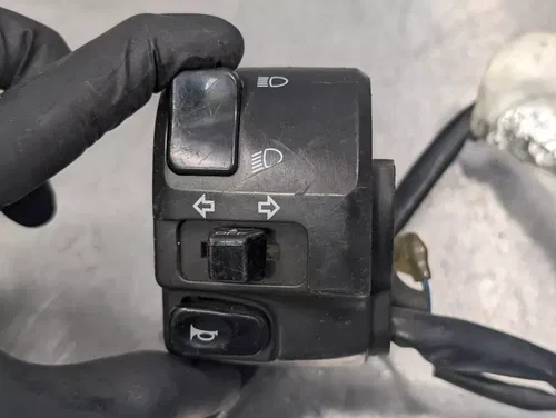 01-02 Yamaha R6 R6R YZFR6 OEM Left Handlebar Switch Turn Signal Horn