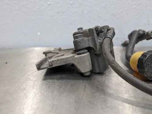 06-16 Yamaha FZ1 Rear Brake Master Cylinder Caliper Bracket Line Lot 2D1-2580W-0