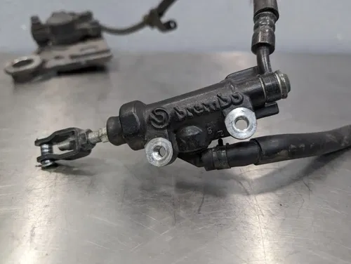06-16 Yamaha FZ1 Rear Brake Master Cylinder Caliper Bracket Line Lot 2D1-2580W-0