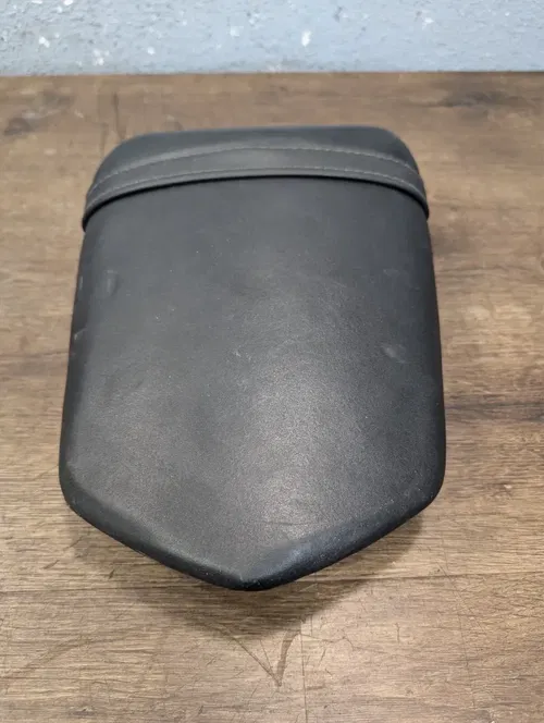 2007 Yamaha YZF R6 OEM Rear Passenger Seat - 2C0-24750-01-00